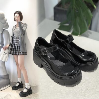 Mùa xuân và mùa thu 2023 Giày Mary Jane mới Giày cỡ nhỏ Gót dày Đế dày Đại học Wind Giày đơn nhỏ Giày da nhỏ Retro Giày đơn nữ