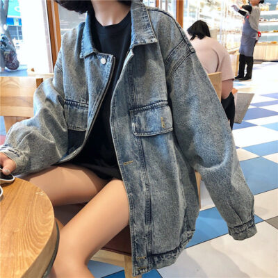 Áo khoác denim dài giữa mùa xuân và mùa thu phong cách Hồng Kông nữ sinh viên phong cách Harajuku dáng rộng phù hợp với phong cách retro Áo khoác BF cũ
