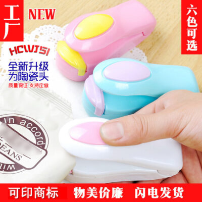 Hộ Gia Đình Mini Máy bọc Di Động Đồ Ăn Nhẹ Túi Nhựa Máy bọc Du Lịch Tay Áp Nhiệt Hàn Máy Nhà Máy Tại Chỗ