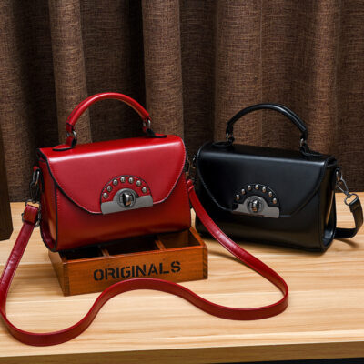 Túi nhỏ phong cách nước ngoài cao cấp 2023 thời trang mới hợp thời trang phong cách nước ngoài Túi Messenger túi lưới màu đỏ túi đeo vai nữ phổ biến