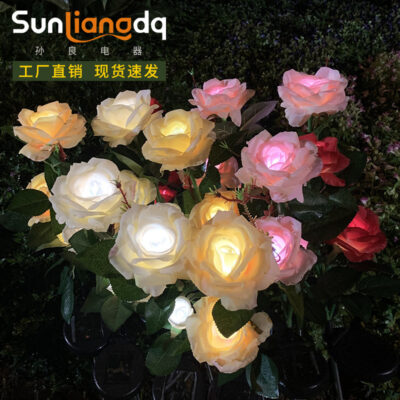 Đèn năng lượng mặt trời ngoài trời Xuất khẩu hoa hồng 3 đầu 5 đầu sân vườn đèn cắm đất bãi cỏ đèn cảnh quan nhà máy tại chỗ