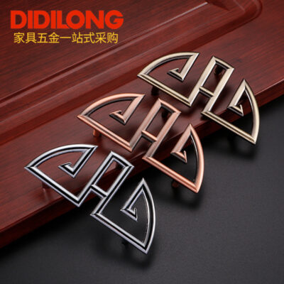 Tay nắm ngăn kéo tay nắm hình bán nguyệt cửa tủ tay nắm hợp kim kẽm cửa tủ màu xanh lá cây bằng đồng đôi lỗ tay cầm bán buôn