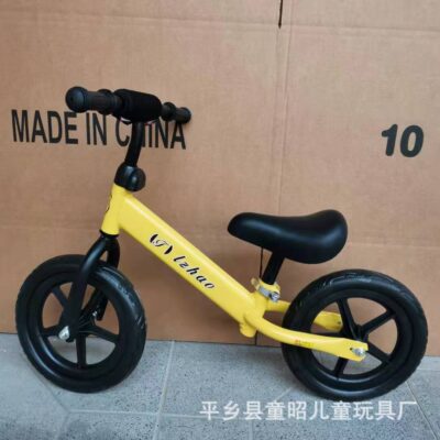 Xe thăng bằng trẻ em Xe trượt patin trẻ em không bàn đạp xe đạp trượt Xe trượt cho bé 2-6 tuổi