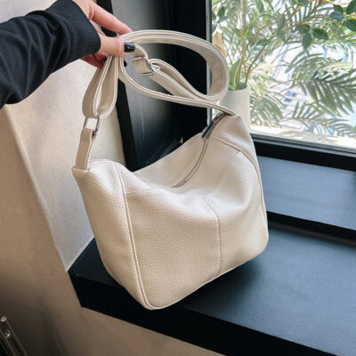 Phong cách bùng nổ túi đeo vai đơn dành cho nữ túi đi lại công suất lớn túi nữ mới đơn giản Messenger túi lớn bán buôn