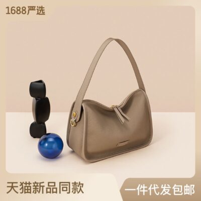 Túi đeo sát nách thời trang 2023 mới phong cách Hàn Quốc bằng da nữ Túi đeo vai Postman Túi đeo chéo đầu lớn lớp da bò