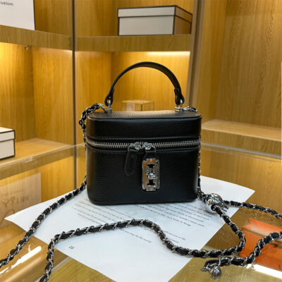 Vải thiều họa tiết dây chuyền khóa hộp túi vuông nhỏ nữ 2023 mới xách tay 1 vai túi Túi xách nữ