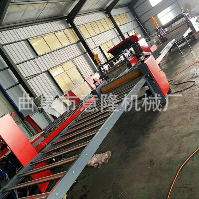 Con lăn xốp dán cửa mặt lồi lõm máy dán tôn cách nhiệt máy dán tự động tốc độ keo nhanh tiết kiệm phòng mổ đơn giá thấp