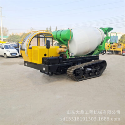 Đổ bê tông xe bồn bánh xích xử lý đất ruộng xe trộn xi măng cải tạo kênh thoát nước xe vận chuyển bùn