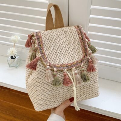 Bán buôn túi nữ dệt bằng cỏ thích hợp theo phong cách Trung Quốc 2023 túi dệt nữ mới kết cấu phù hợp với ba lô một vai