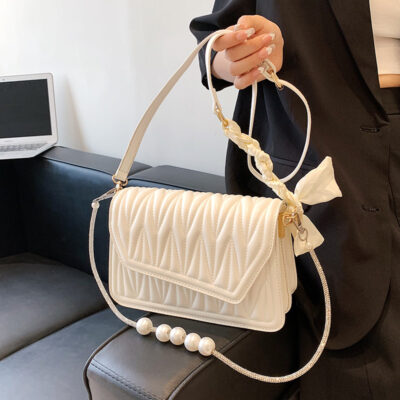 Túi thiết kế dạng ngách đơn giản khí chất nữ tính mùa xuân mới hình thoi thêu chỉ túi vuông nhỏ túi đeo vai kết cấu cao cấp