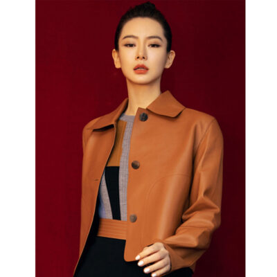 Áo khoác da lớp trên cùng áo khoác da cừu nữ áo khoác da ngắn thời trang mới hợp thời trang thu đông Qiwei cùng phong cách