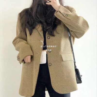Áo khoác len nữ mùa thu đông 2202 phiên bản Hàn Quốc dáng rời vải chéo dày áo khoác len nhỏ