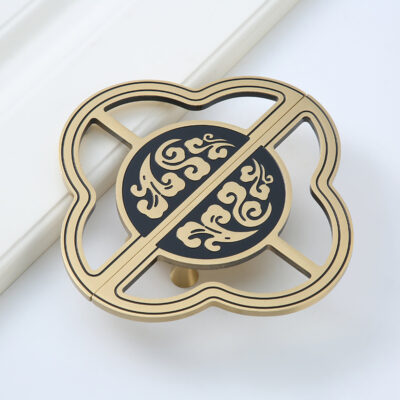 Trung Quốc mới hình bán nguyệt tủ quần áo tay cầm bằng đồng dập nổi hoa văn đồ nội thất tay nắm cửa tủ vàng đồng nguyên chất tay cầm tùy chỉnh