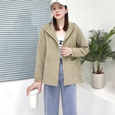 Áo khoác ngắn nữ mùa xuân và mùa thu cỡ lớn quần áo mùa xuân mẹ trung niên phong cách nước ngoài áo khoác nam nhỏ áo gió ngắn phù hợp với áo khoác nhỏ hợp thời trang