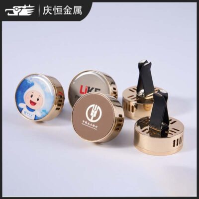 Hút nam châm kim loại kẹp thơm xe ô tô điều hòa ô tô ổ cắm thanh lọc không khí máy khuếch tán nước hoa ô tô kẹp trang trí