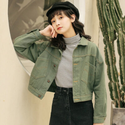 Áo khoác denim ngắn nữ mùa xuân 2023 mới phong cách Hàn Quốc học sinh áo khoác dáng rộng thiết kế dài tay hàng đầu