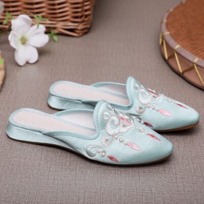 Giày thêu nữ Dép cổ cao thanh lịch Bao Đầu Gót thấp giày vải Bắc Kinh cũ mang bên ngoài Xăng đan thêu đa năng Dép nữ