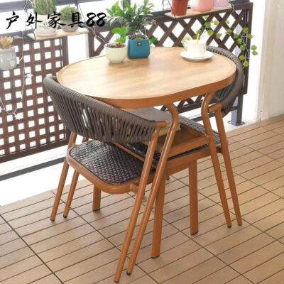 Bàn ghế ngoài trời ban công bàn ghế ba mảnh kết hợp giải trí lưới mây đỏ bàn ghế một bàn hai ghế đơn giản ngoài trời