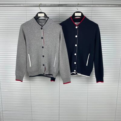 Nhà máy sản xuất trực tiếp TB mùa thu trường đại học mới phong cách nhấn màu bên áo len nữ thời trang phong cách nước ngoài đồng phục bóng chày áo len dệt kim