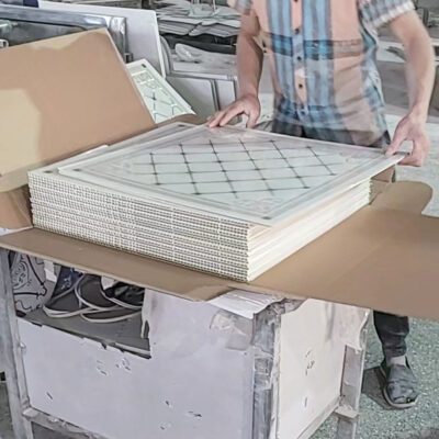 Các nhà sản xuất cung cấp 600 tấm vuông thép tấm nhựa PVC dụng cụ trần tích hợp vật liệu trần tấm vuông tấm khóa
