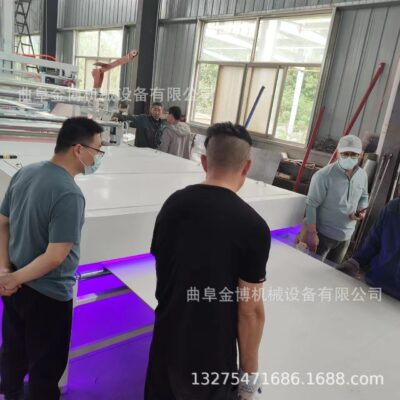 Máy dán các tông Máy cán phẳng màng PET có độ bóng cao Máy cán màng nhựa PVC tấm mạ kẽm