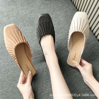 Baotou bán dép của phụ nữ Douyin Kuaishou phong cách nóng bỏng mùa hè những người lười biếng đá dép phẳng chống trượt của phụ nữ bán buôn thay mặt cho