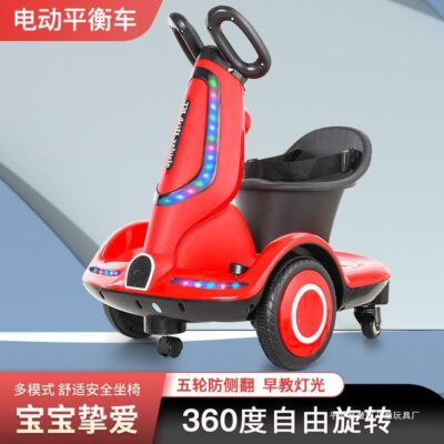 Xe điện cân bằng trẻ em mới 4 bánh có nhạc nhẹ xe điện nam nữ kho báu xe cân bằng hỗ trợ thế hệ