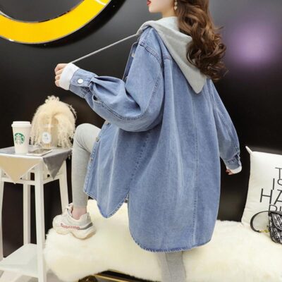 Áo khoác denim gió lười nữ mùa xuân và mùa thu 2023 phiên bản mới của áo khoác gió dáng rộng có mũ trùm đầu kiểu Hàn Quốc
