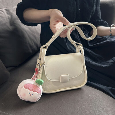 Túi nhỏ kết cấu cao cấp dành cho nữ mùa xuân hè 2023 túi Messenger một vai thời trang mới túi vuông nhỏ phổ biến dành cho nữ