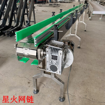 Thép không gỉ tấm phẳng trên cùng băng tải làm đầy dây chuyền băng tải bia nước giải khát băng tải tấm xích nhựa