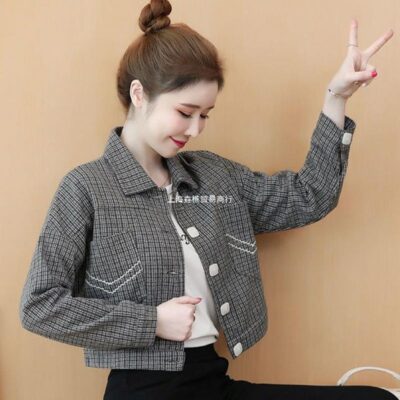 Áo khoác nữ đầu xuân nhỏ phong cách ngắn mùa thu 2023 áo khoác mỏng nữ phù hợp mới hàng đầu thời trang nữ