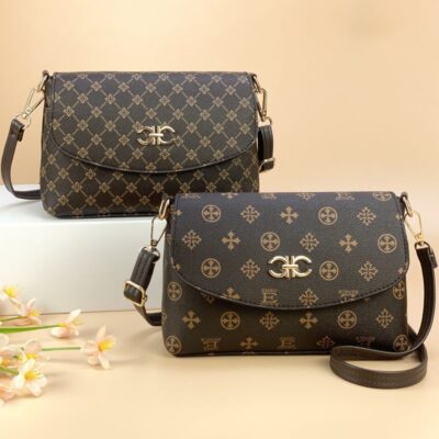 Nhà máy Quảng Châu bán hàng trực tiếp bốn mùa mới túi đeo vai cho phụ nữ trung niên và cao tuổi túi đeo chéo túi khăn trùm đầu thời trang da PU phù hợp