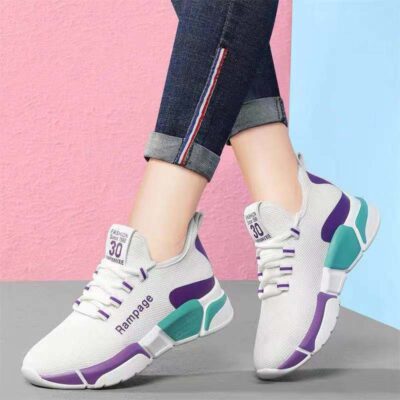 Các nhà sản xuất bán buôn giày nữ mới cũ giày vải Bắc Kinh giày nữ thoải mái mùa xuân và mùa thu giày thể thao nhẹ có dây buộc phù hợp