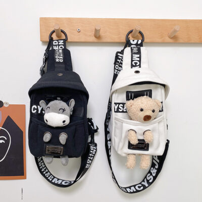 Túi vải bố nhỏ nữ phong cách nước ngoài túi đeo vai dễ thương 2023 mới thường túi trước ngực dung tích lớn vải nylon túi Messenger