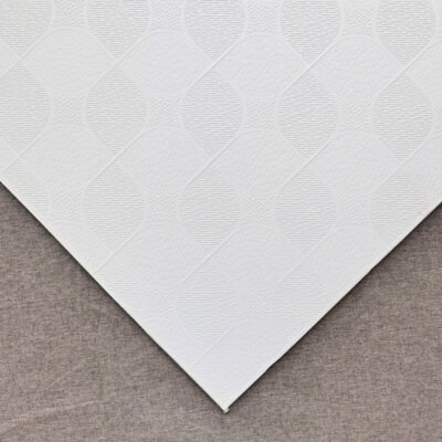 Tấm trần thạch cao Taifu trần 600 * 600 trần PVC tấm ván sạch nhiều lớp tấm veneer tấm ván chống ẩm