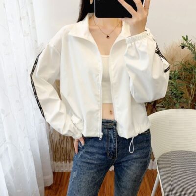 Đầu mùa thu áo khoác ngắn phù hợp với tất cả các trận đấu, áo khoác dáng rộng, mỏng, giản dị, phong cách Hàn Quốc, áo khoác cardigan mỏng thời trang nhỏ