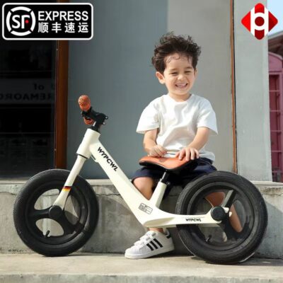 Xe thăng bằng hợp kim magie cho trẻ em không có bàn đạp 1-6 tuổi xe yoyo hai bánh trượt cho bé tập đi