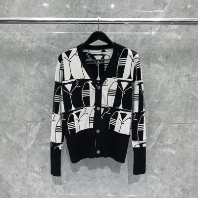 TIME BREATHE TB Áo len nam mùa thu đông mới tương phản toàn thân áo khoác len cổ chữ V dệt hoa