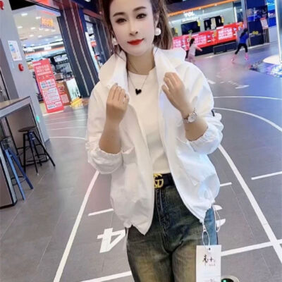Áo khoác trắng nữ mùa xuân 2023 hàng Châu Âu mới xuân thu áo gió ngắn áo khoác mỏng xu hướng hàng đầu nữ