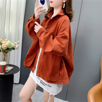 Áo sơ mi denim ngắn túi lớn áo khoác nữ mùa thu 2023 mới dáng rộng lười gió áo khoác đa năng
