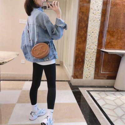 Áo khoác denim công cụ nữ xuân thu 2023 phiên bản Hàn Quốc mới thiết kế rời cảm giác thích hợp áo khoác top ins thủy triều