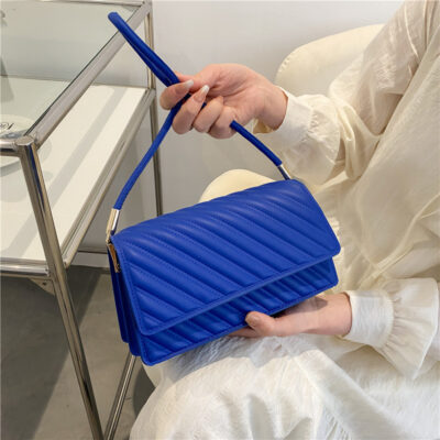 Đơn giản chỉ thêu túi vuông nhỏ mùa xuân 2023 túi xách thời trang mới túi xách cá tính đơn giản phong cách nước ngoài túi đeo chéo một vai