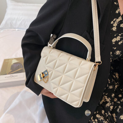 Túi xách nữ thời trang mới đơn giản túi vuông nhỏ dập nổi túi phong cách nước ngoài túi đeo vai nữ túi xách