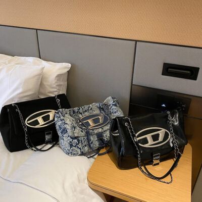 2023 mới công suất lớn túi tote cao cấp cảm giác leng keng túi sát nách dây chuyền đeo vai cổ vô gia cư túi nữ