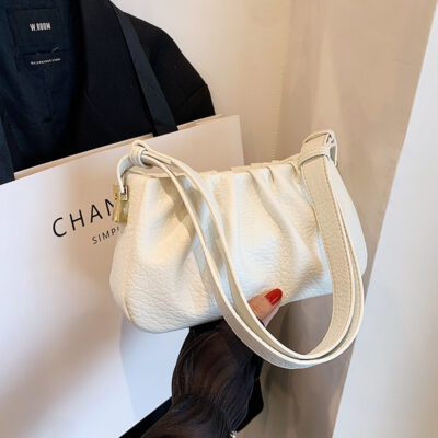 Túi đeo sát nách nữ thời trang Hàn Quốc 2023 mới túi vuông nhỏ xếp li cá tính in dây đeo vai rộng Túi Messenger