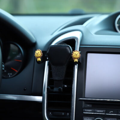 Xe ô tô hoạt hình dễ thương cửa thoát khí giá đỡ điện thoại di động giá đỡ điều hướng điện thoại di động xe hơi cung cấp nội thất xe hơi nữ bán buôn