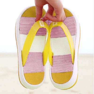 Mùa hè xuyên biên giới dép xỏ ngón đế dày giày đi biển dép đi trong nhà dép cầu vồng đế dày và dép đi trong nhà bán hàng trực tiếp tại nhà máy sản xuất áo khoác ngoài