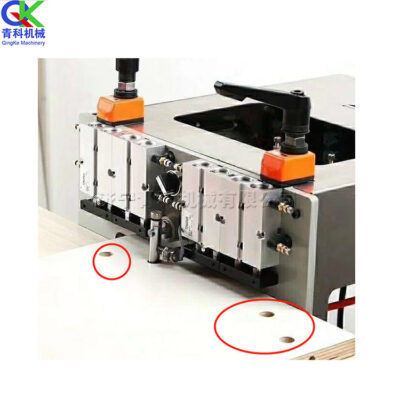 Hoàn toàn tự động máy tính để bàn bên lỗ khoan PLC chế biến gỗ thiết bị khoan điện nhỏ có thể đếm được đồ nội thất khoan tại chỗ