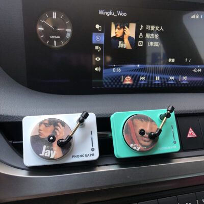 Châu Kiệt Luân bao retro máy hát xe thơm phòng phim cửa gió xe hơi dầu thơm nước hoa trang trí nội thất xe hơi