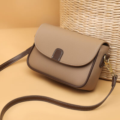 Bán buôn túi đeo vai nữ Châu Âu và Hoa Kỳ mùa hè xu hướng mới thời trang túi vuông nhỏ đi lại hàng ngày túi đeo chéo nữ đơn giản